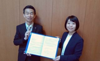 日本公庫と「事業承継支援に関する覚書」を締結