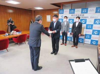 光市へマスク5000枚を寄贈しました